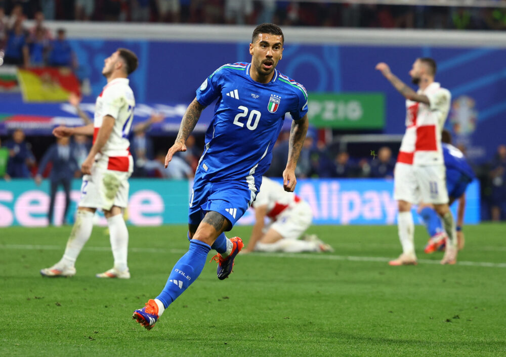 منتخب إيطاليا يتأهل للدور ثمن النهائي من يورو 2024 3