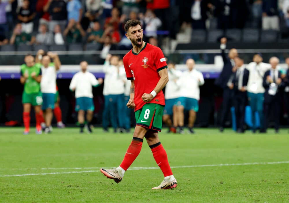 البرتغال تبلغ ربع نهائي بطولة أمم أوروبا 1