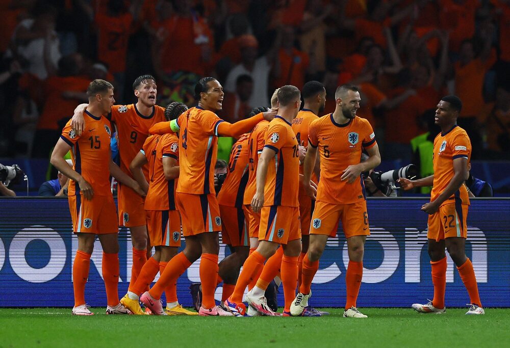 هولندا تتجاوز تركيا وتتأهل لنصف نهائي بطولة أمم أوروبا 9